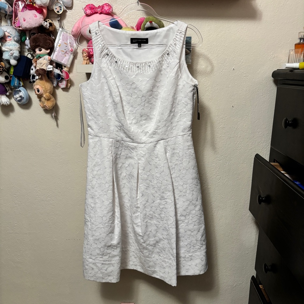 NWT Jones New York White Beaded Neckline Mini Dress Size 12